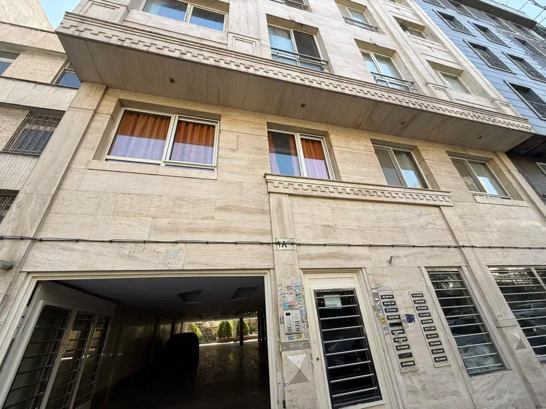 چهارراه ولیعصر،۹۰متر، ۲خواب، فول|فروش آپارتمان|تهران, فلسطین (میدان انقلاب)|دیوار