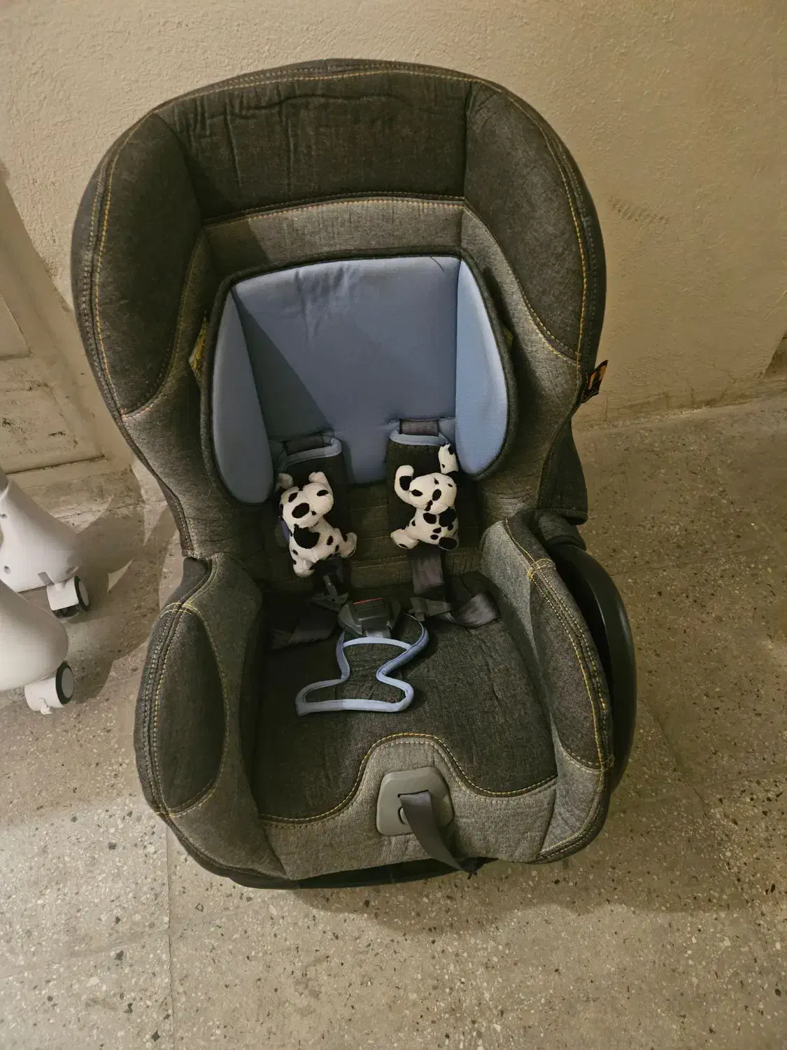 صندلی ماشین کودک و صندلی غذا خوری|تخت و صندلی بچه|تهران, زرگنده|دیوار