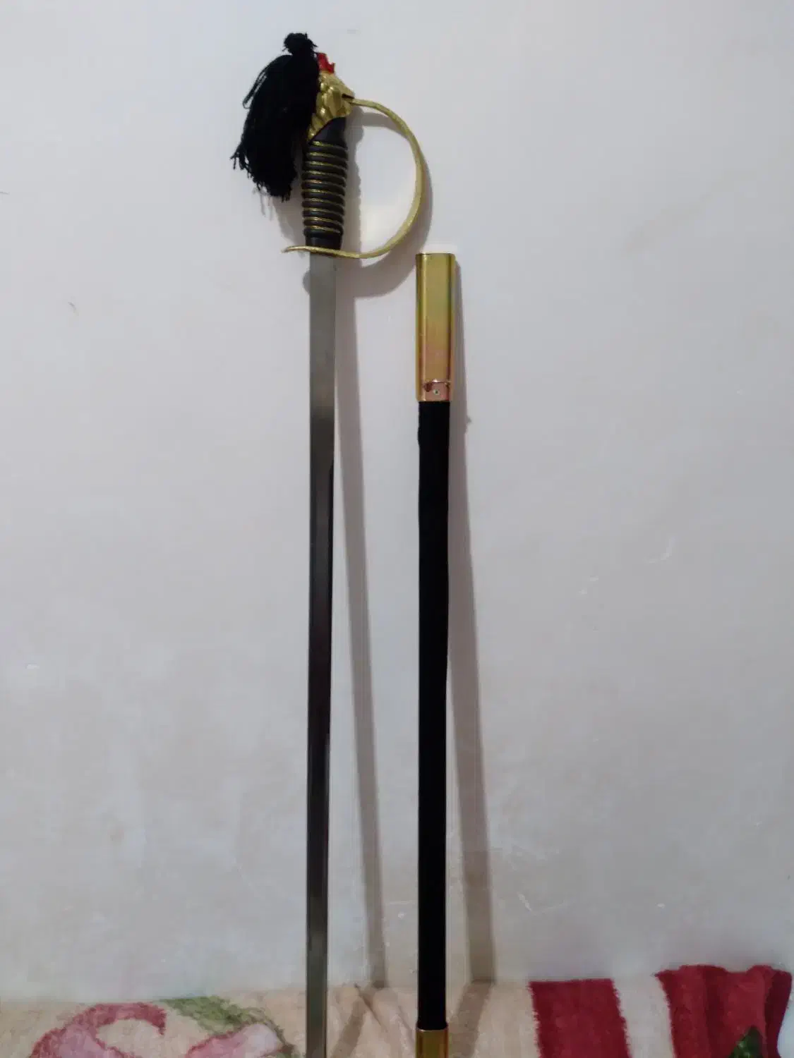 شمشیر افسری فنر...|کلکسیون اشیاء عتیقه|دهق, |دیوار