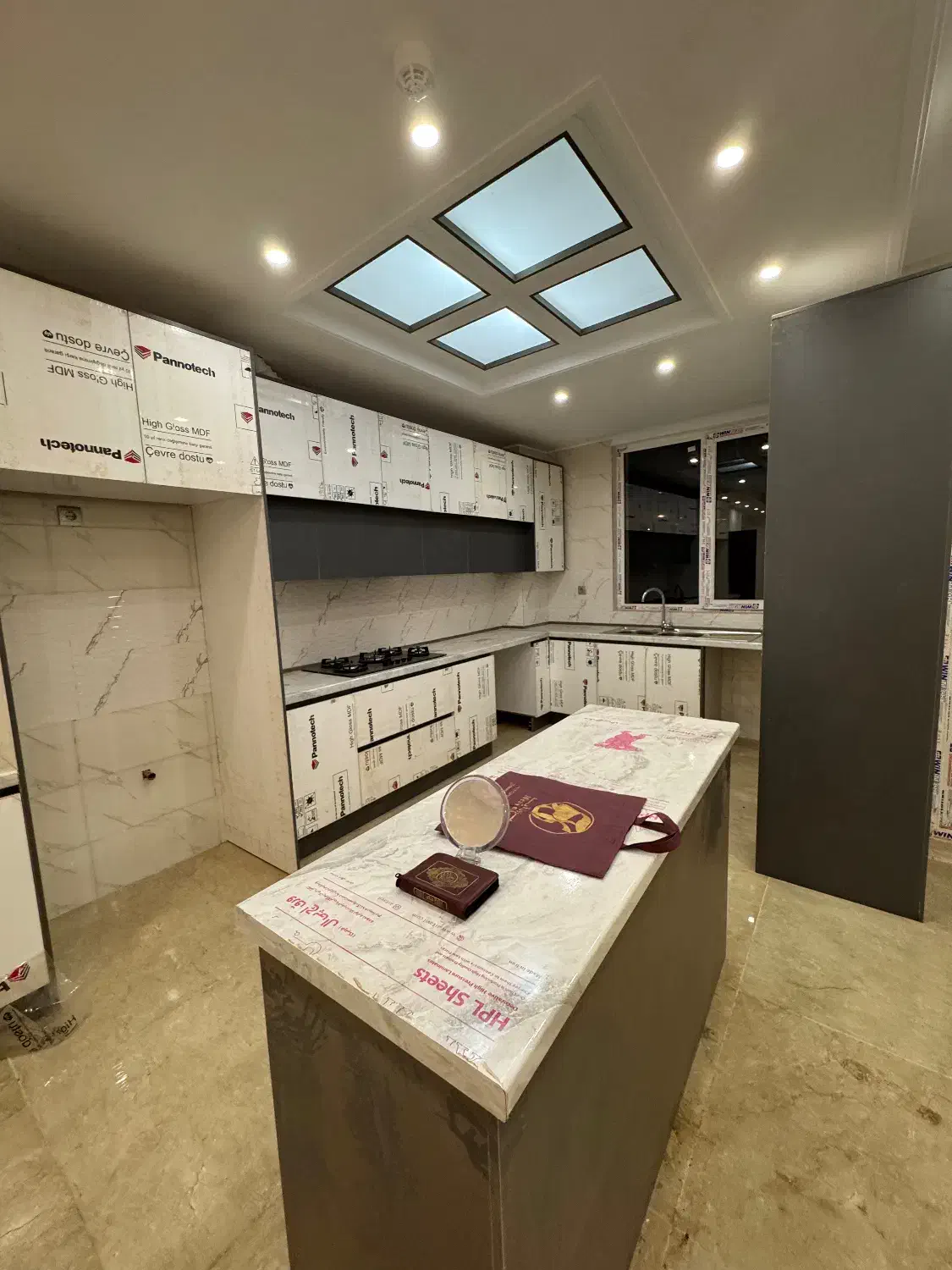 آپارتمان ۲ خوابه ۱۱۸ متری طبقه ۳