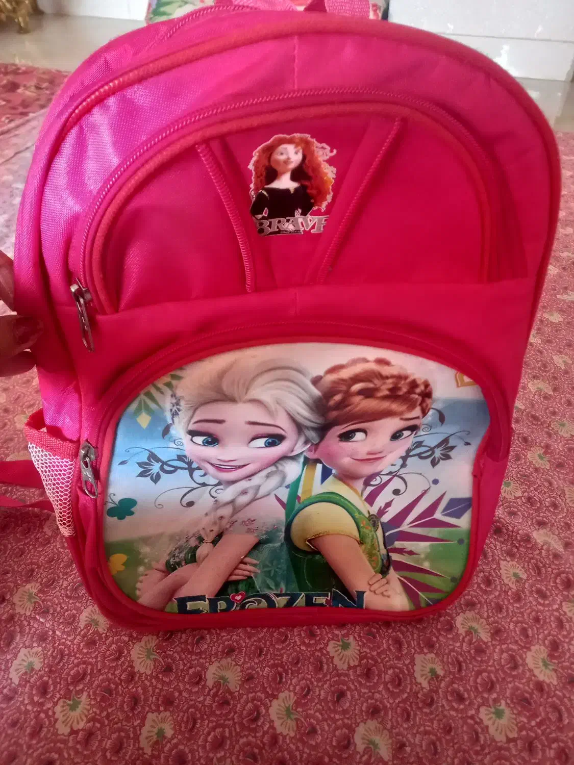 کیف مدرسه|کیف، کفش، کمربند|اهر, |دیوار