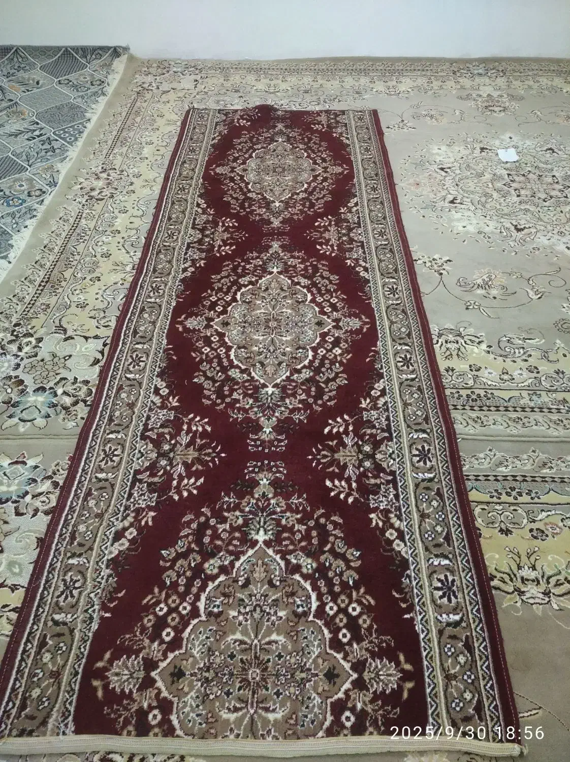 کناره فرش و کابینت|فرش|اسلامآباد غرب, |دیوار