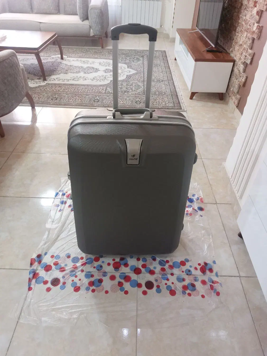 چمدان بزرگ ۷۰ در ۳۰|کیف، کفش، کمربند|رشت, چمارسرا|دیوار