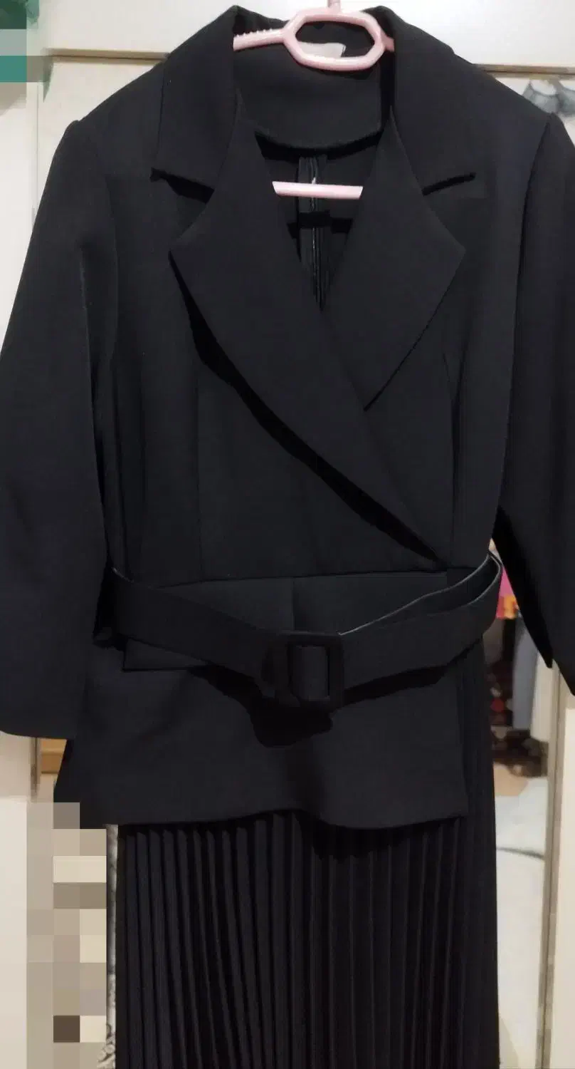 لباس مجلسی|لباس|میانه, |دیوار