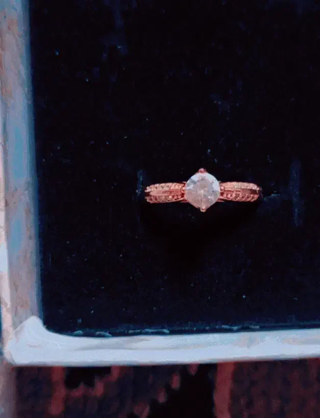 انگشتر تک نگین|بدلیجات|بهشهر, |دیوار