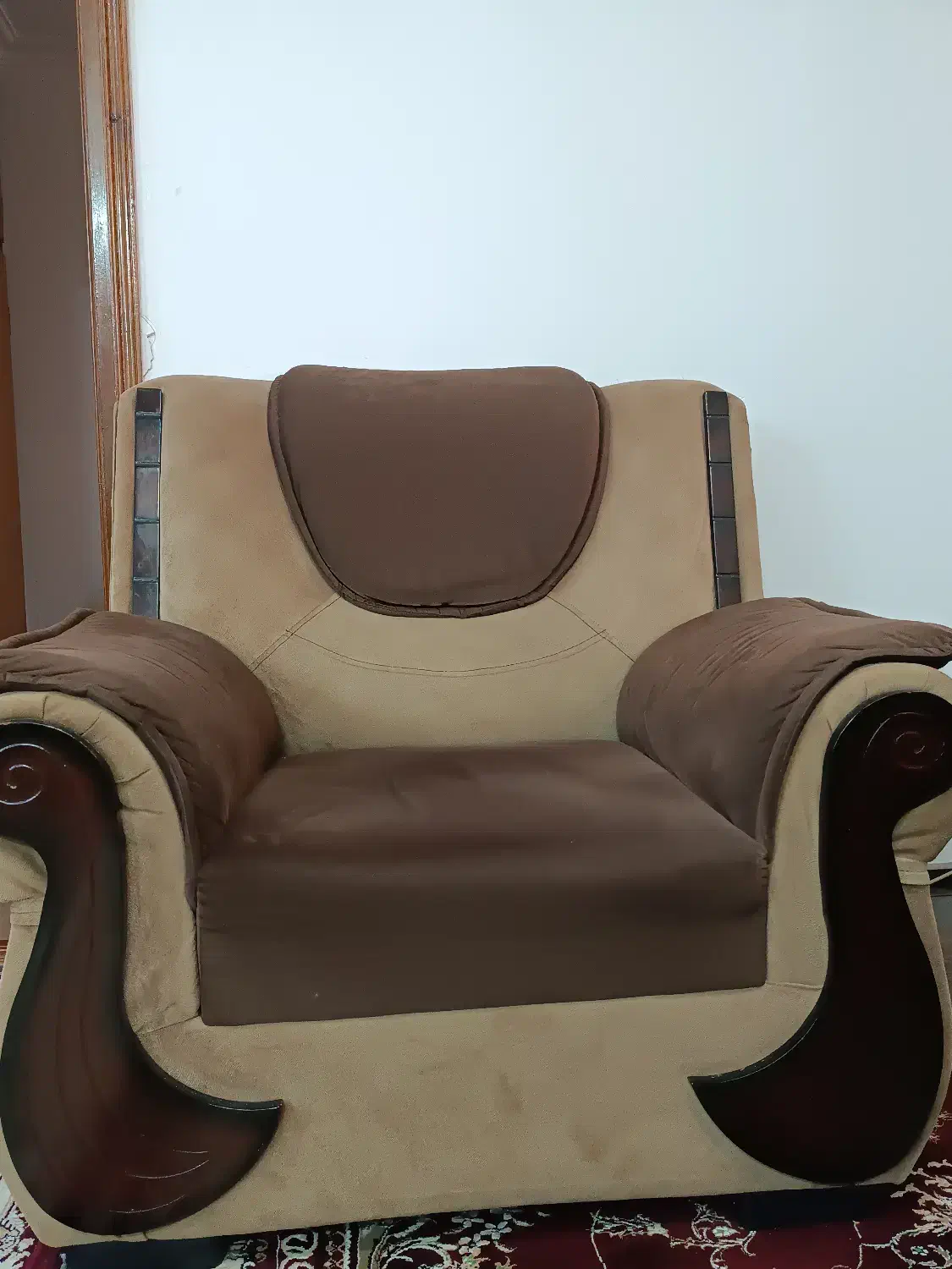 مبل هفت نفره شیک و خاص|مبلمان خانگی و میز عسلی|قائم‌شهر, |دیوار