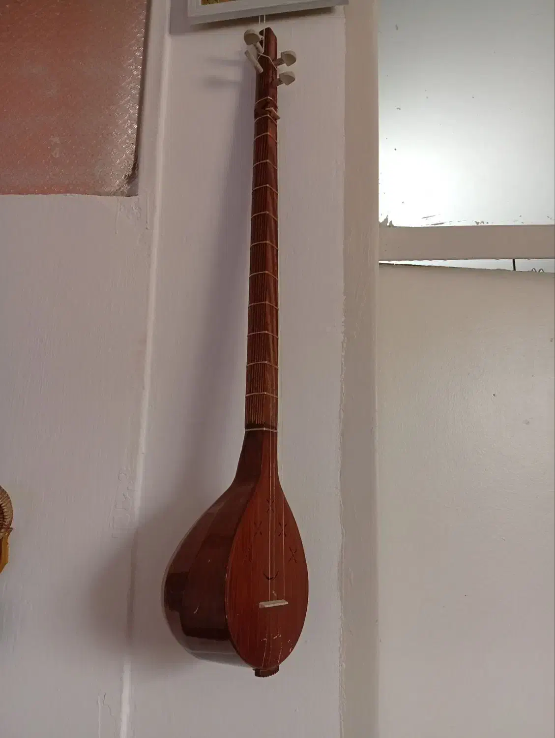 ظرف عطیقه قدیمی استیل سیخ کبابی سه تاریاگیتار|کلکسیون اشیاء عتیقه|مشهد, خواجه ربیع|دیوار