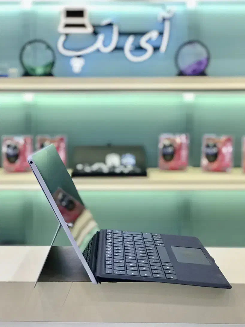 لپتاپ سرفیس پرو ۵ بسیار تمیز|رایانه همراه|قم, صفائیه|دیوار