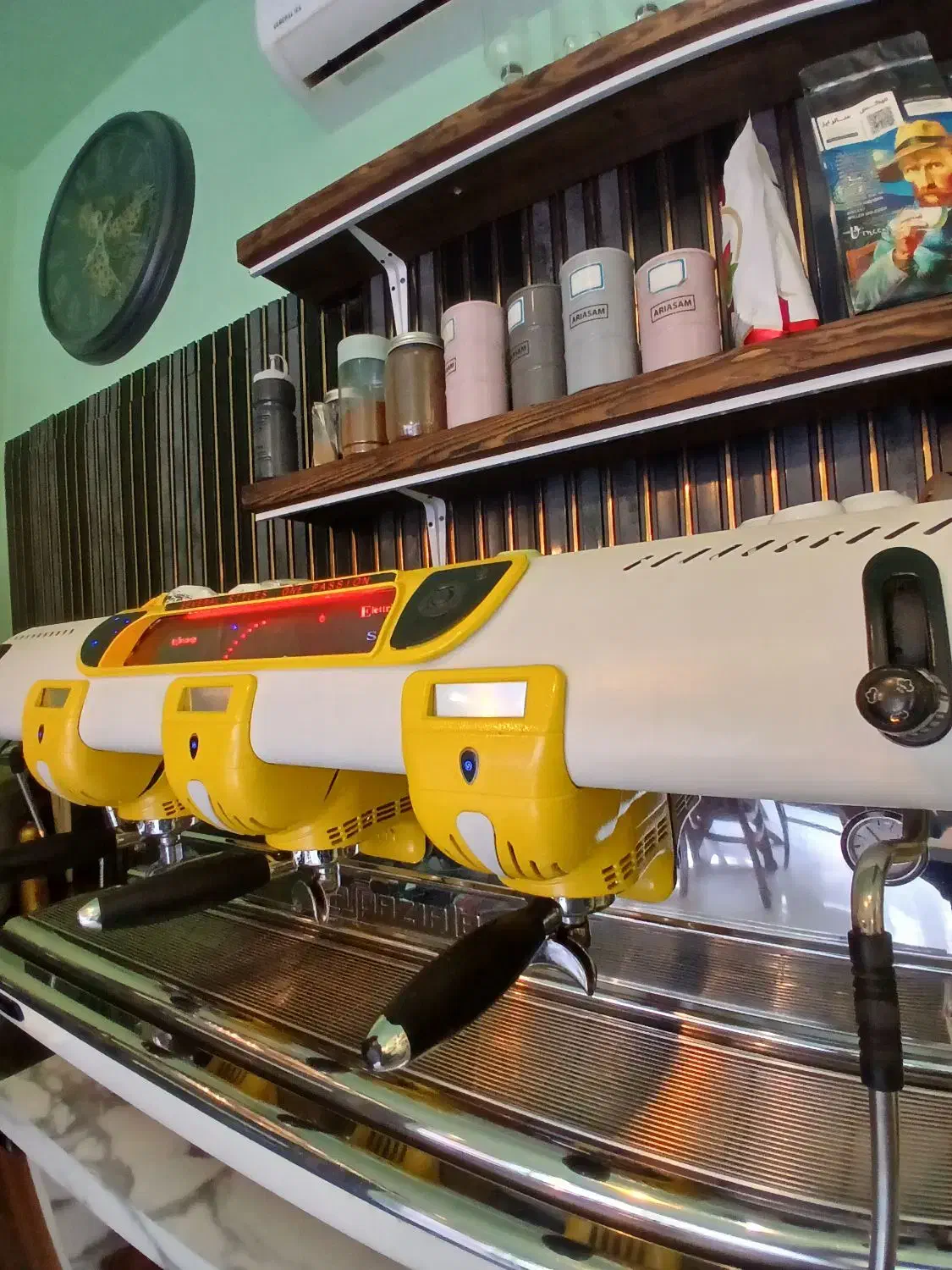 دستگاه اسپرسو لاسپازیاله s40 مدل ۲۰۱۱.۳گروپ|کافیشاپ و رستوران|فردیس, شهرک شهید حسینی|دیوار