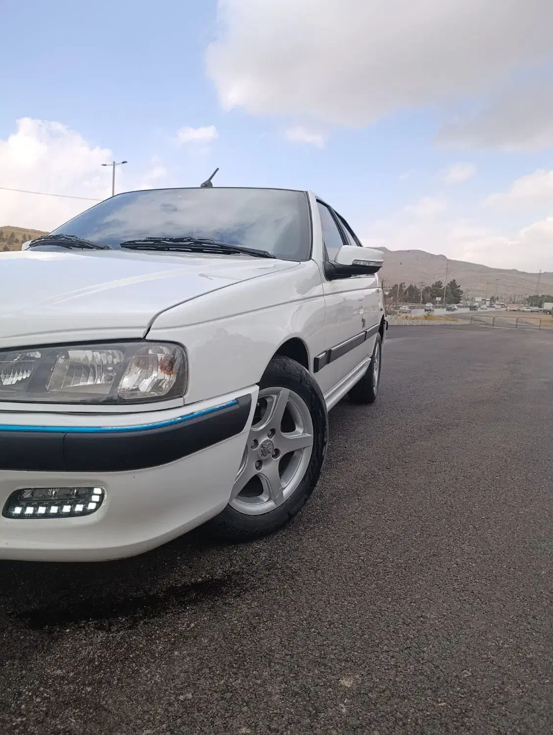 پژو پارس ELX 403|خودرو سواری و وانت|شیراز, امام حسین|دیوار