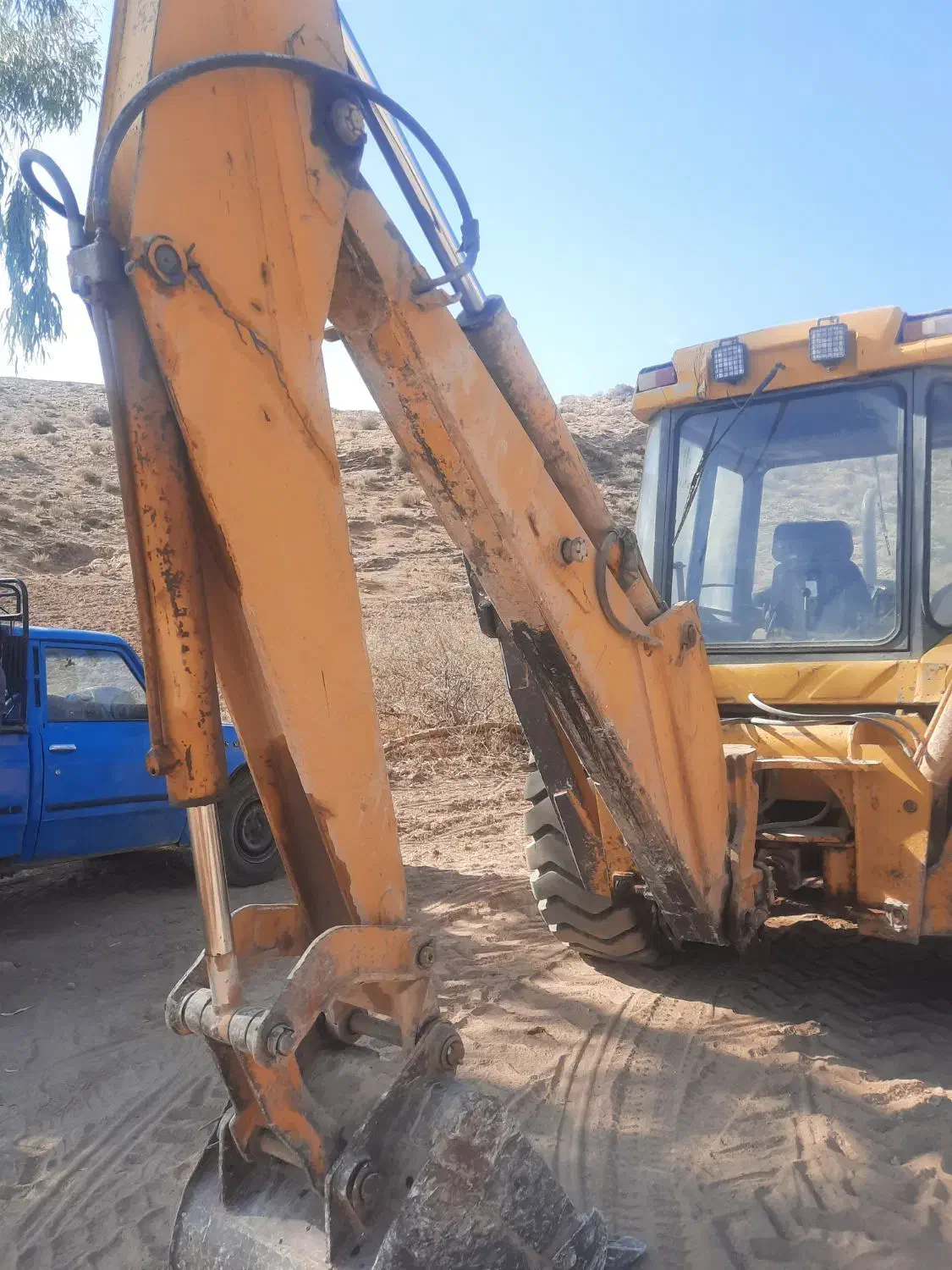 بیل بکهو Tdl130|خودرو سنگین|آبدانان, |دیوار