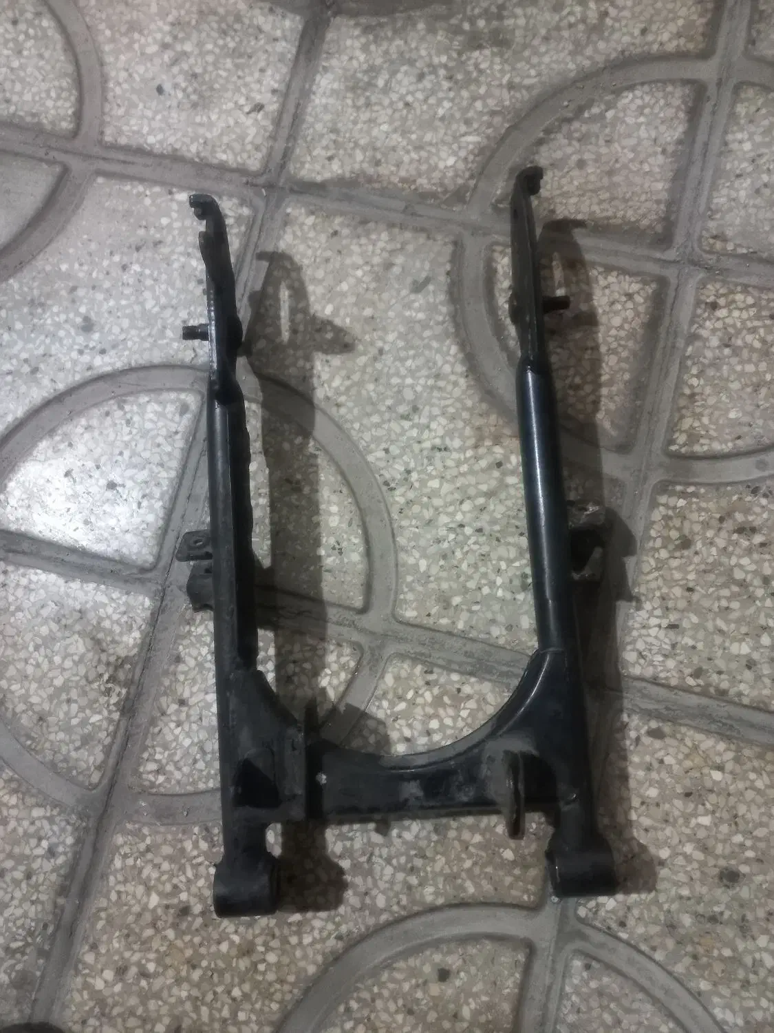 لوازم یدکی هندا ۱۲۵دوشاخ عقب سر سرسیلندر|قطعات یدکی و لوازم جانبی|شیراز, شاهچراغ|دیوار