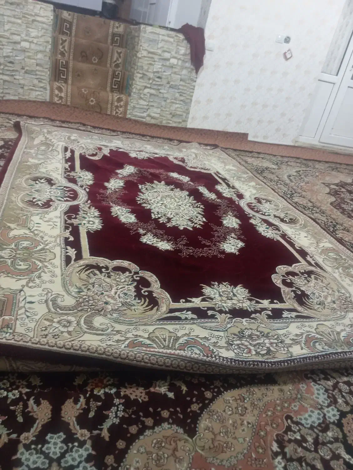 چهار عدد فرش برجسته در حد نو|فرش|قیدار, |دیوار