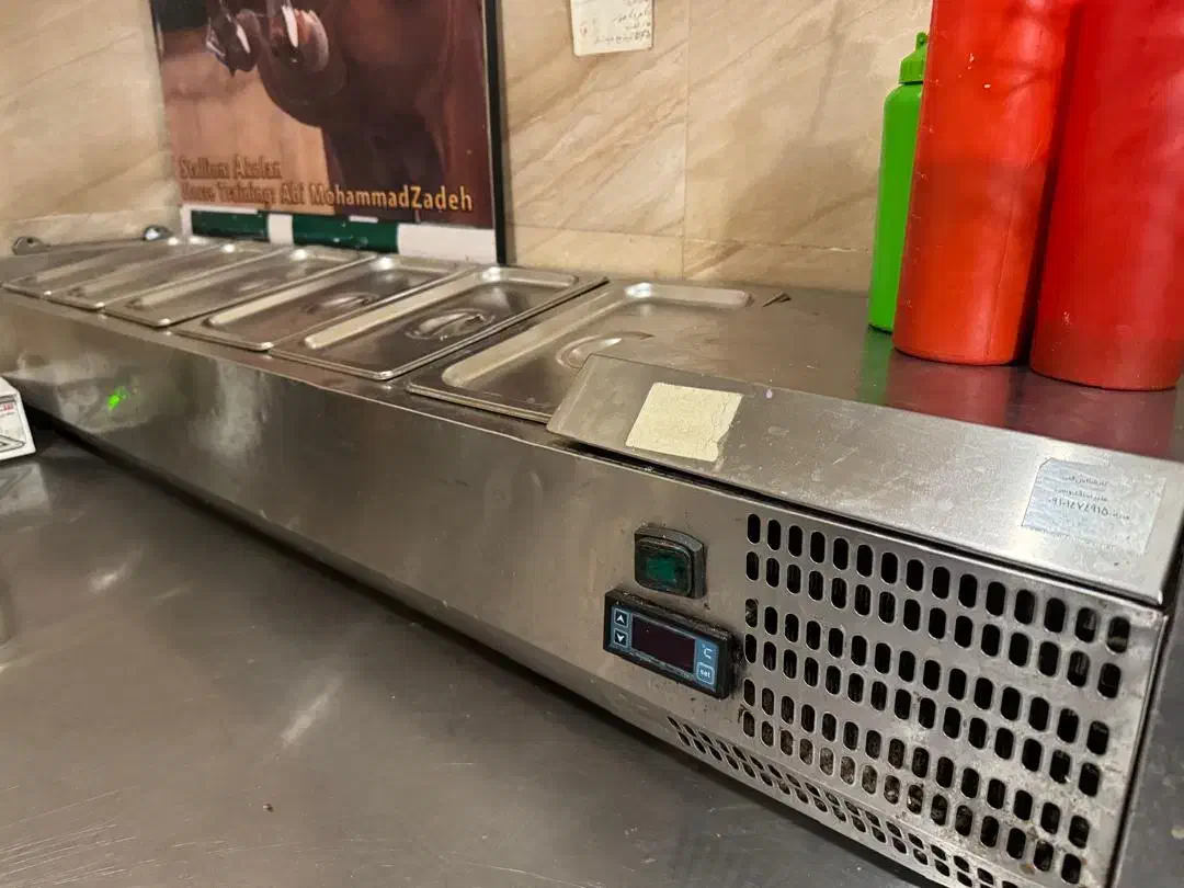 استخدام  سالن کار فست فود و نظافتچی خوش آمد گو|استخدام خدمات فروشگاه و رستوران|ری, شهادت|دیوار