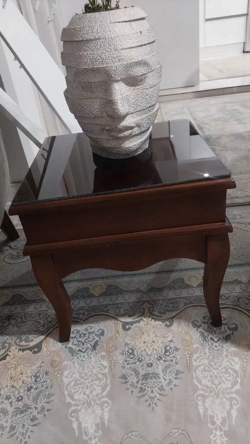 میز عسلی بزرگ همراه با دوتا عسلی کوچک|مبلمان خانگی و میز عسلی|پاکدشت, پاکدشت (مامازند)|دیوار