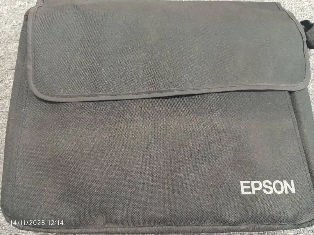 کیف ویدئو پروژکتور اپسون دانه ای دو میلیون و صد|تلویزیون و پروژکتور|بندر گناوه, |دیوار