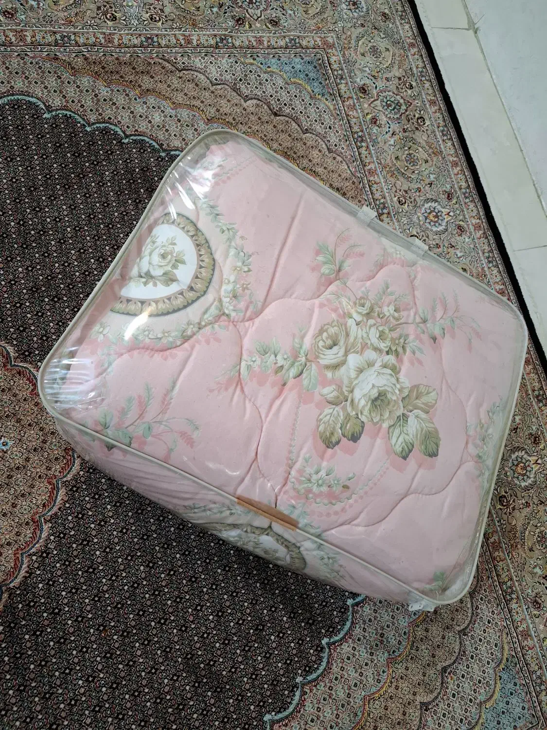 روتختی نو نو تک نفره اصلا استفاده نشده|سرویس روتختی|تبریز, |دیوار