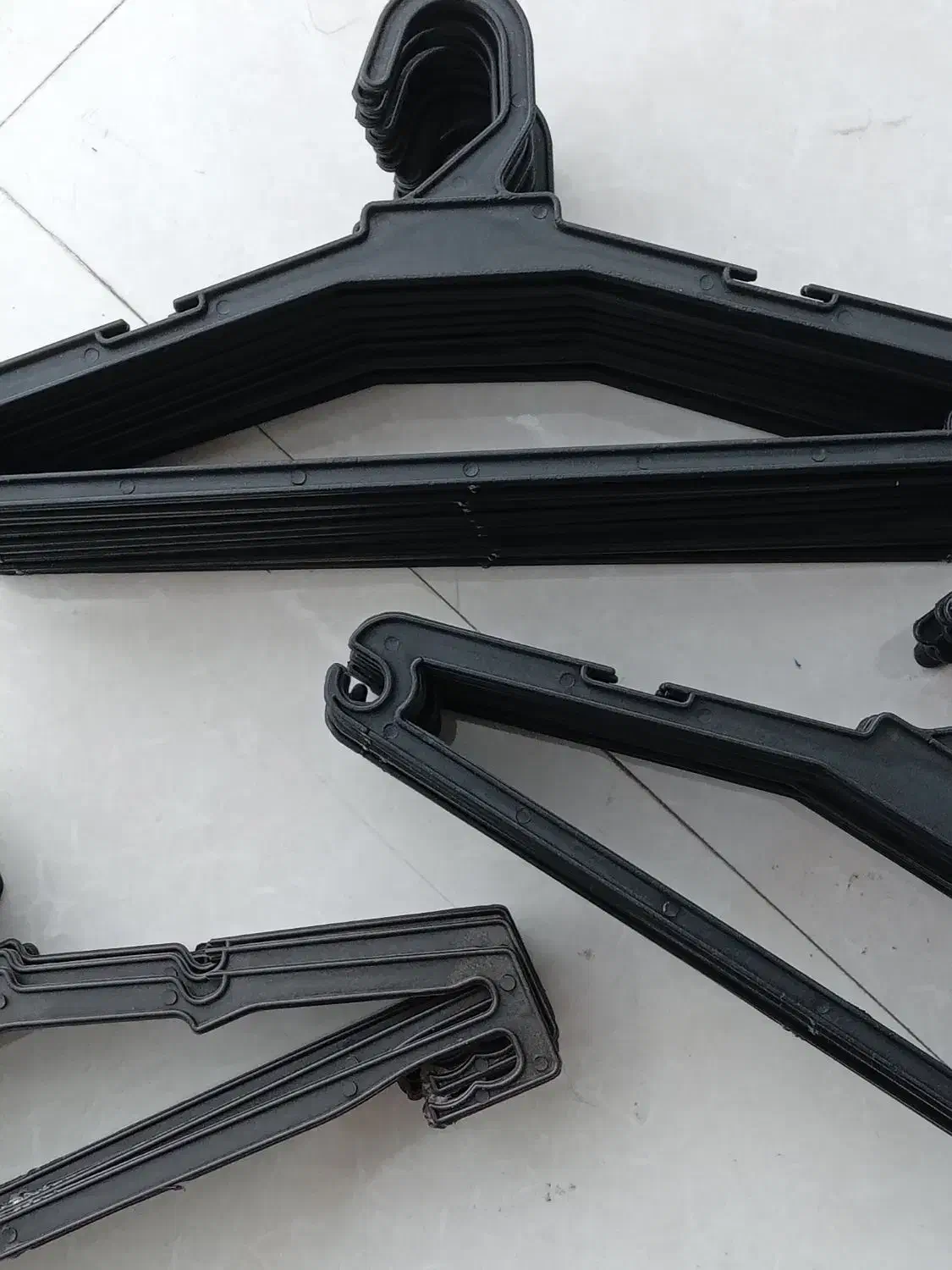 چوب لباسی نو|بندرخت و رختآویز|قم, شهرک قدس|دیوار