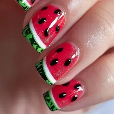 خدمات کاشت ناخن|خدمات آرایشگری و زیبایی|شازند, |دیوار