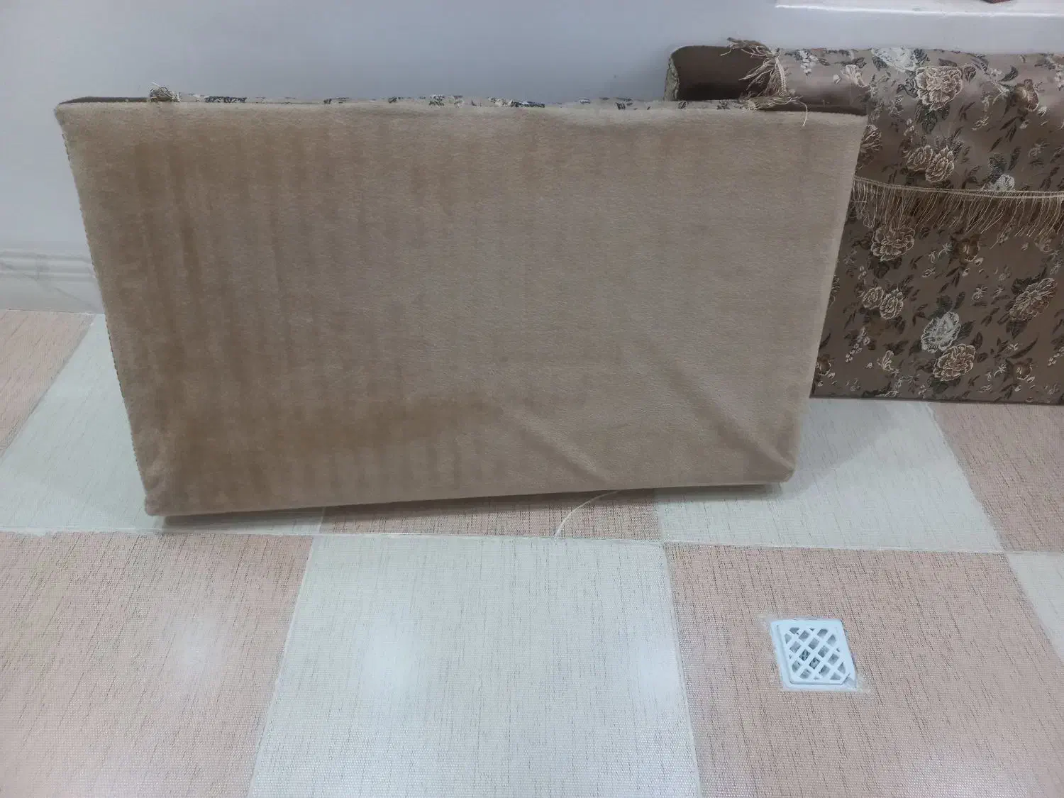 پشتی|پشتی|مرودشت, ولایت|دیوار