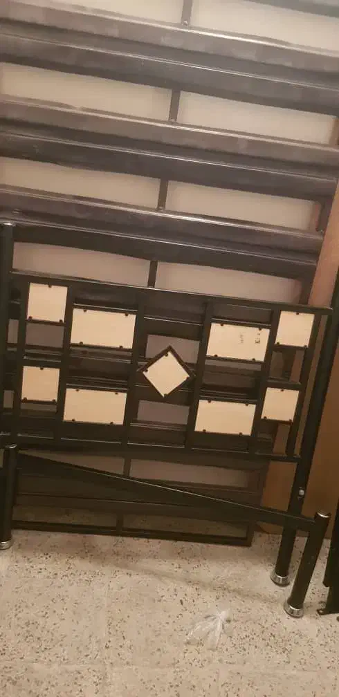 ۴عددتخت فلزی یک نفره۲×۹۰|تخت و سرویس خواب|تهران, ونک|دیوار