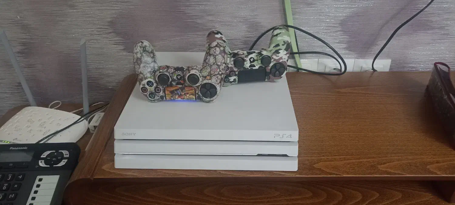 ps4pro فول گیم دو دسته با دیسک|کنسول، بازی ویدئویی و آنلاین|خوی, |دیوار