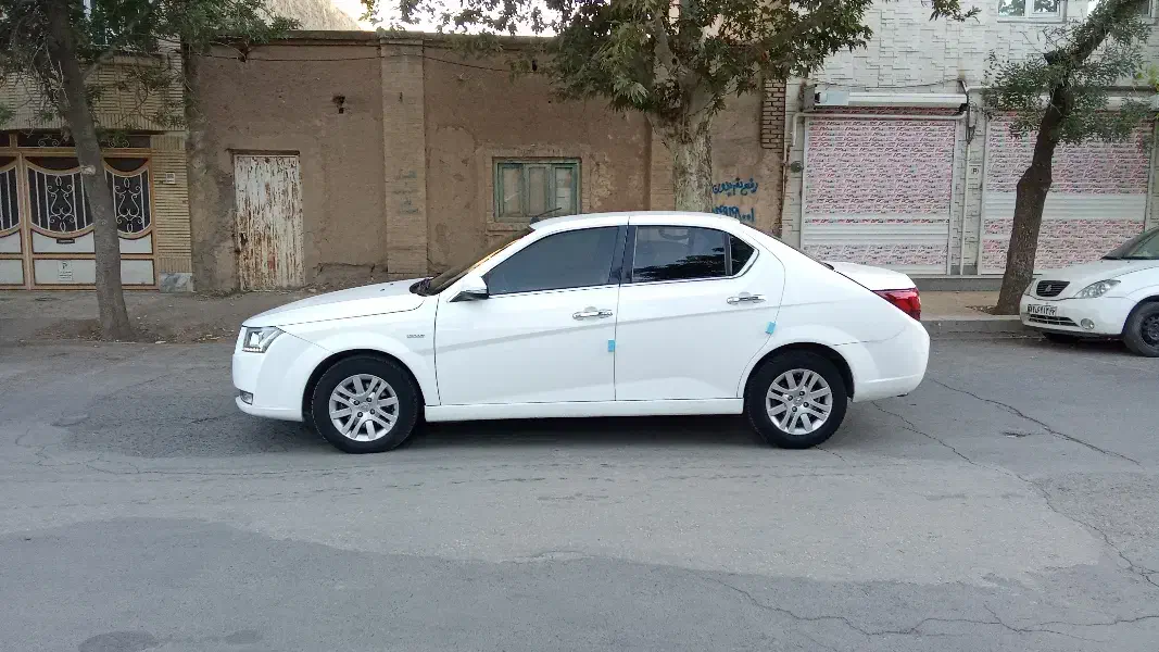 دنا پلاس ۹۷سانروف دار|خودرو سواری و وانت|نیشابور, شهرک بهداری|دیوار