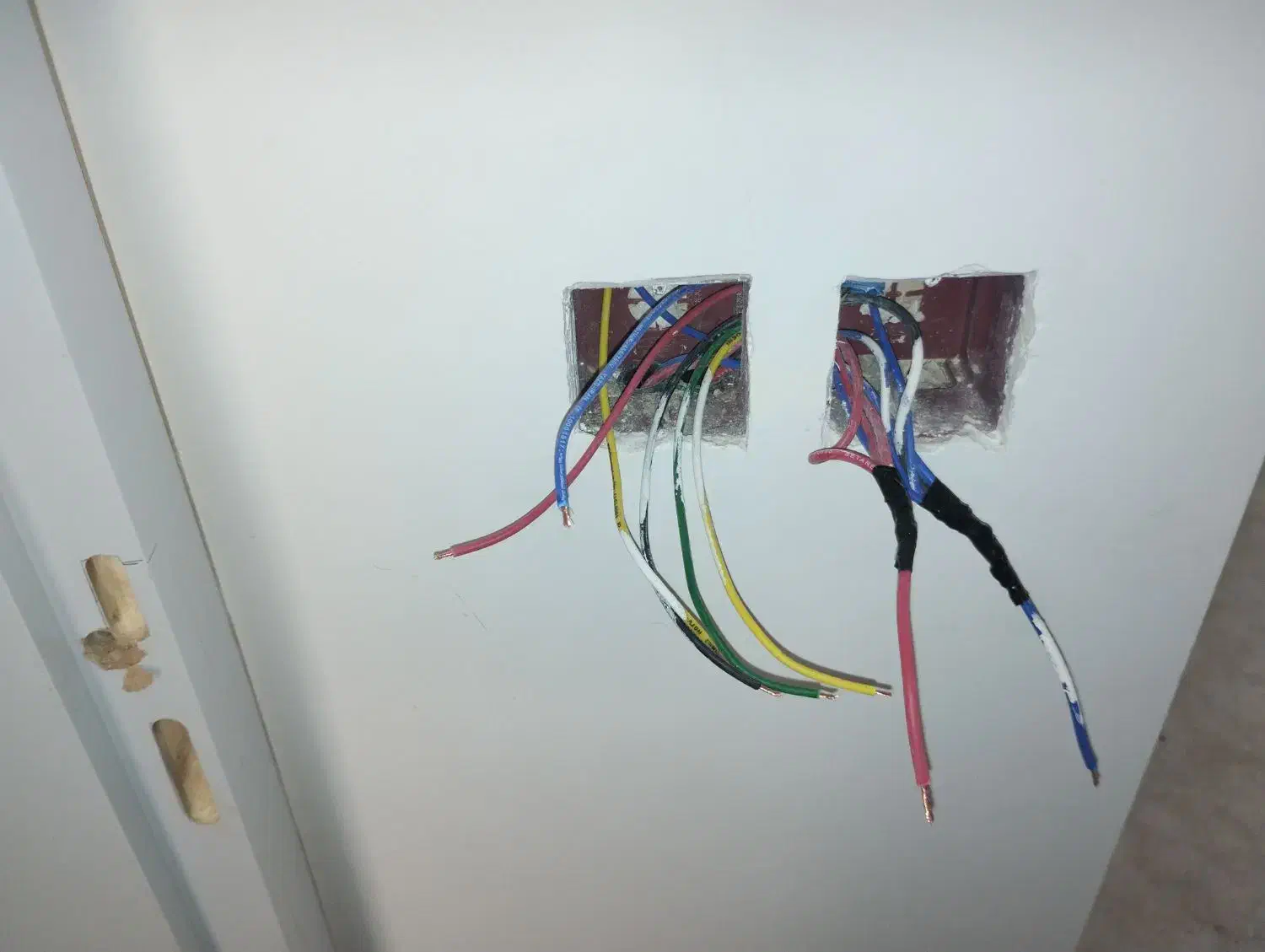 خرده کاری برق ساختمان|خدمات پیشه و مهارت|یزد, |دیوار