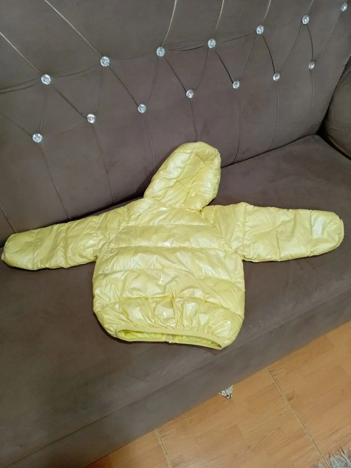 کاپشن دخترانه|کفش و لباس بچه|رشت, شالکو|دیوار