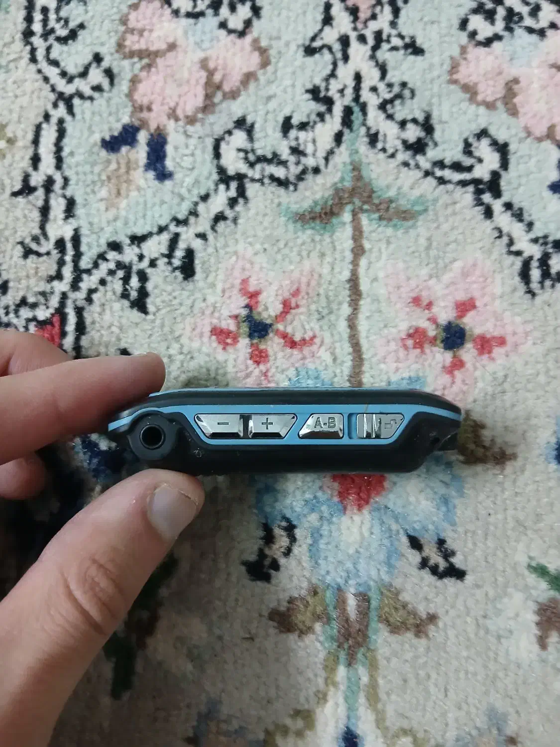 موزیک پلیر همراه|پخشکننده همراه|تهران, فلسطین (میدان انقلاب)|دیوار