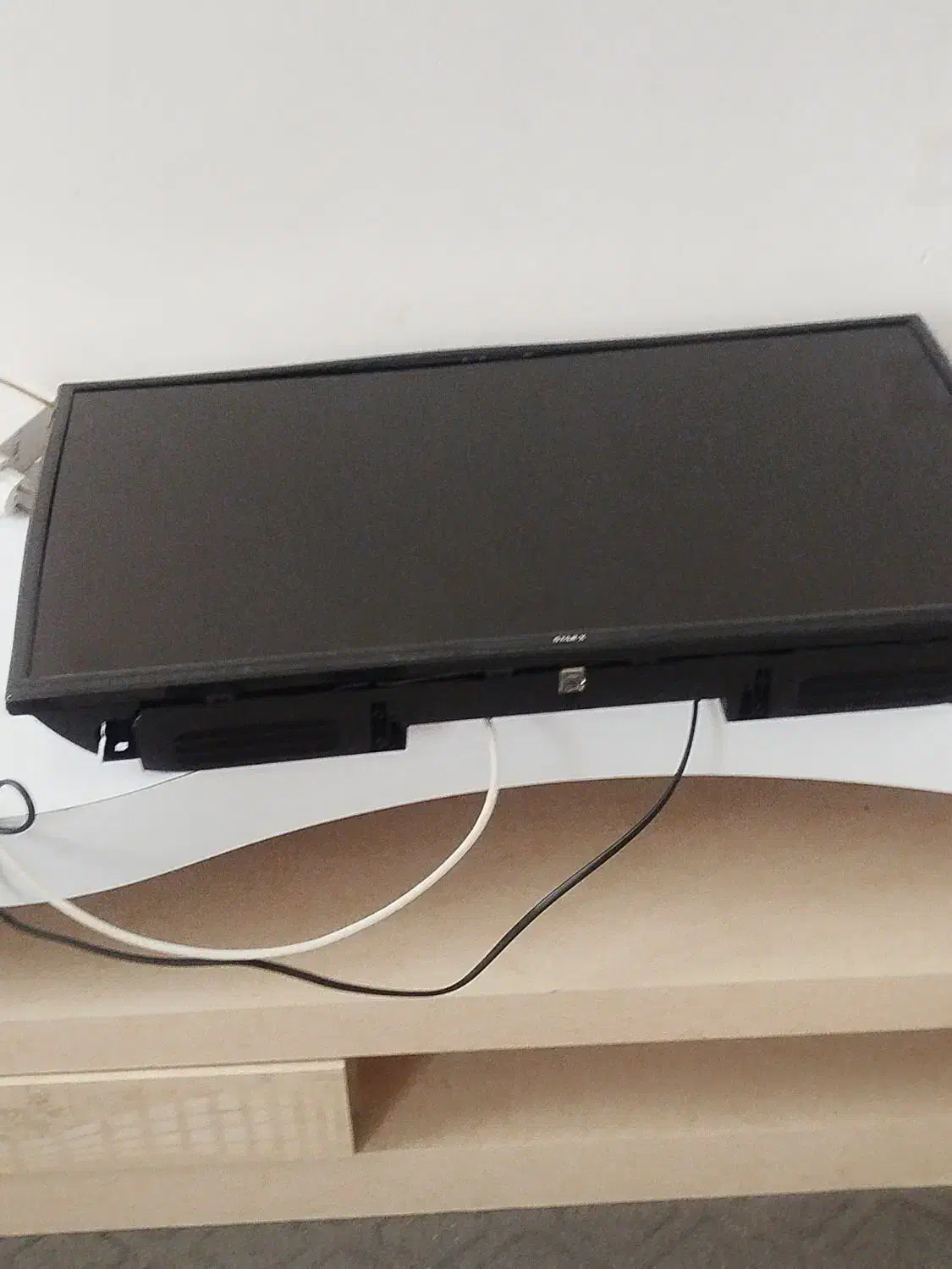 ال ای دی شکسته|تلویزیون و پروژکتور|مشهد, شهرک مهرگان|دیوار