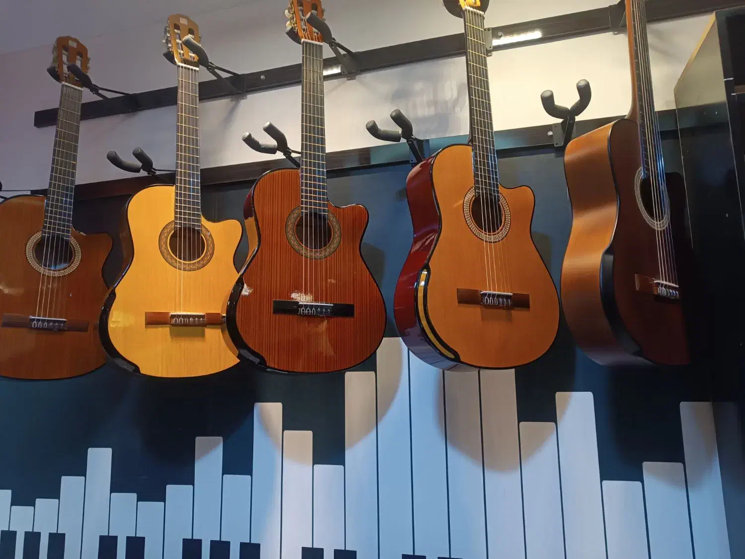 گیتار|گیتار، بیس، امپلیفایر|تربت جام, شهید نصرالهی|دیوار