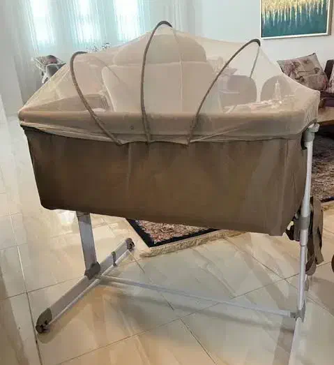 تخت کنار مادر برند ویرا|تخت و صندلی بچه|فردیس, ثابتی|دیوار