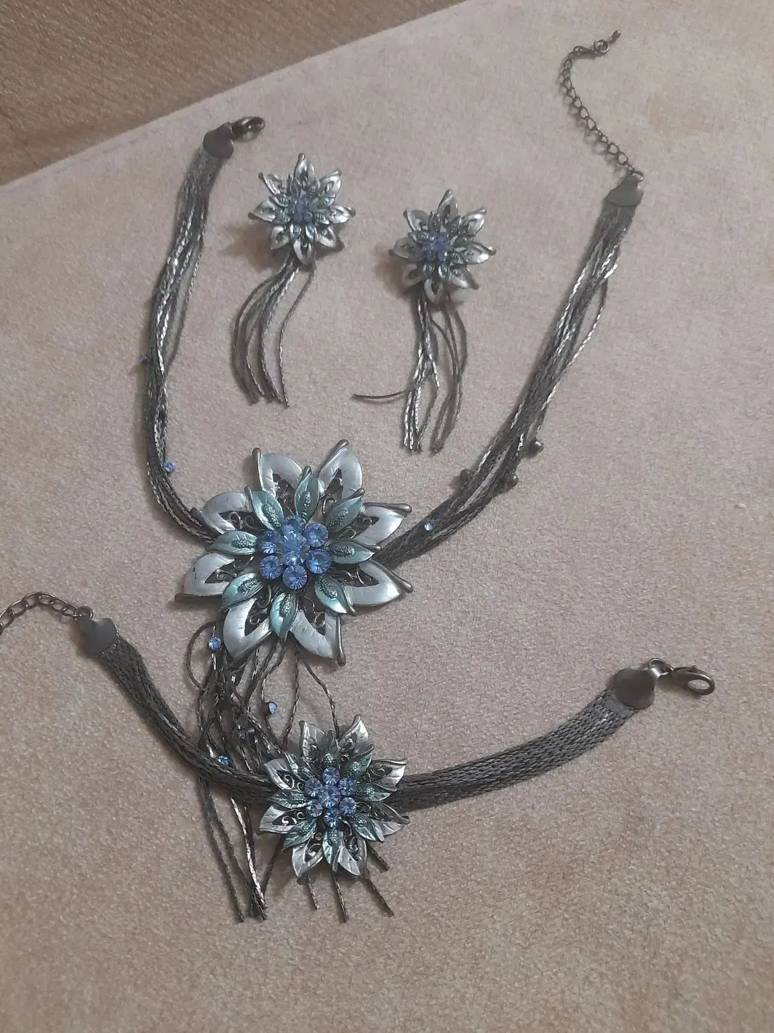 یه سری بدلیجات فروشی|بدلیجات|تهران, هلال احمر|دیوار