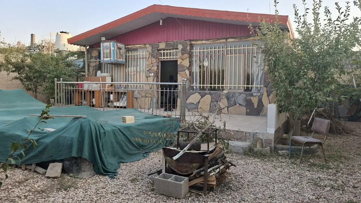 فروش ویلا باغ ۶۵۰متری قلعه سفید.|فروش خانه و ویلا|خمینیشهر, |دیوار