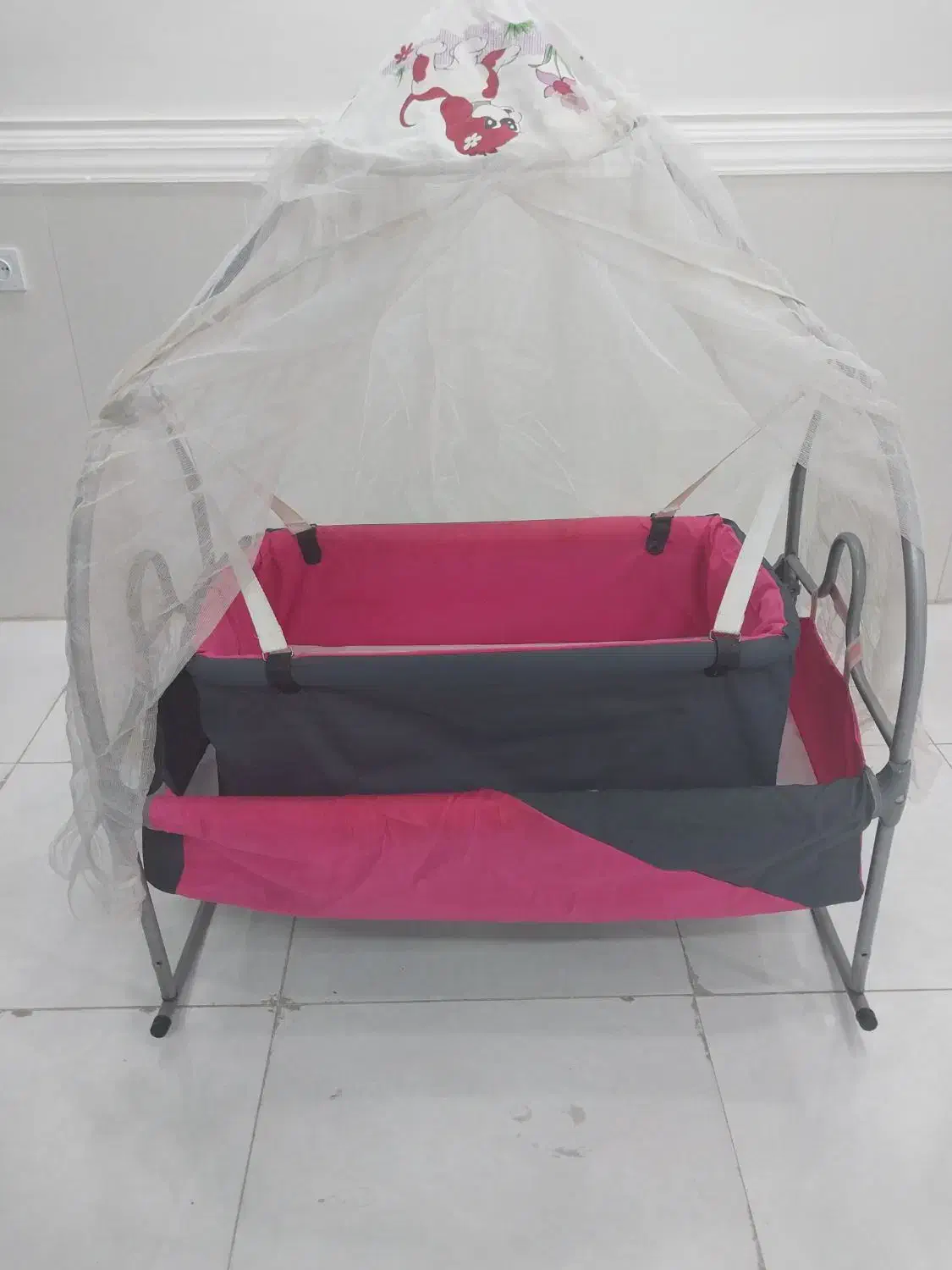 گهواره و تخت نوزاد|تخت و صندلی بچه|اهواز, فاز ۲ پادادشهر|دیوار