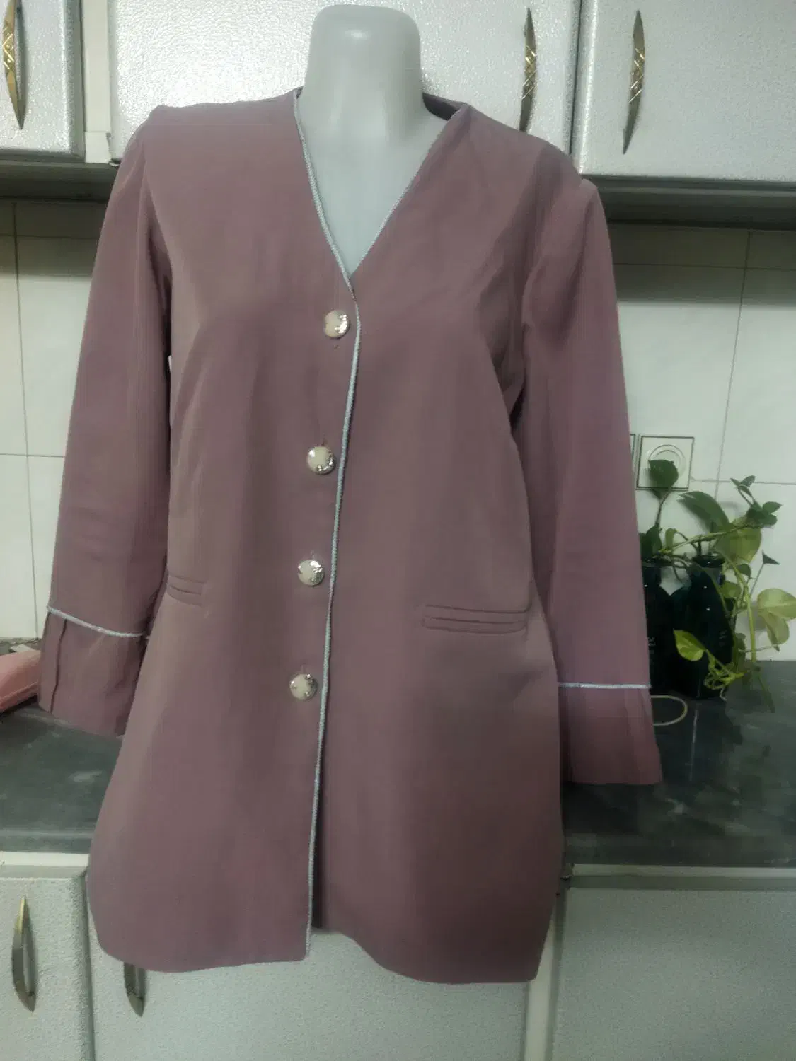 کت وشلوار ست|لباس|قم, بنیاد|دیوار