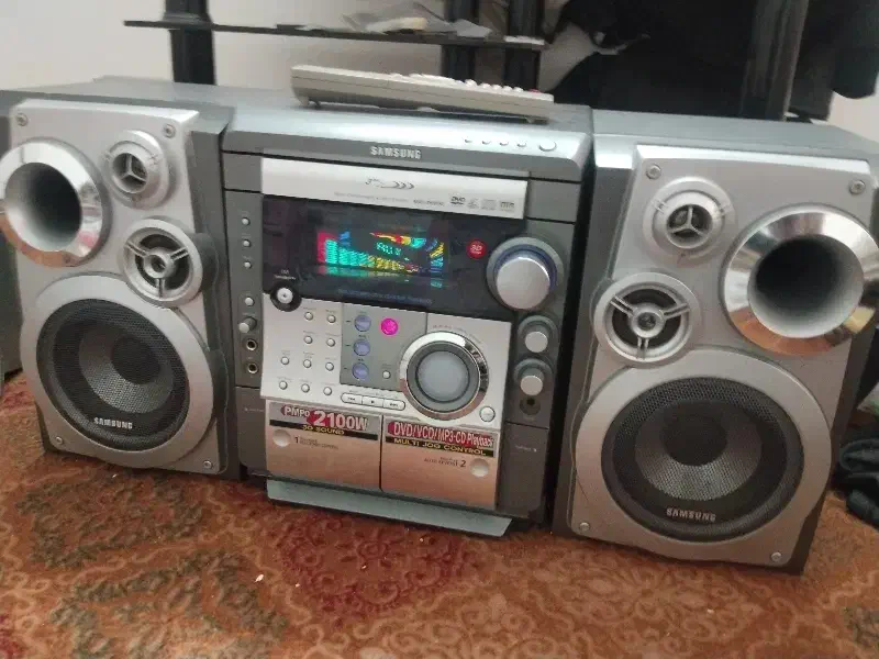 ضبط سامسونگ و ی جفت پایه باند قابل تنظیم|سیستم صوتی خانگی|قم, مجیدیه|دیوار