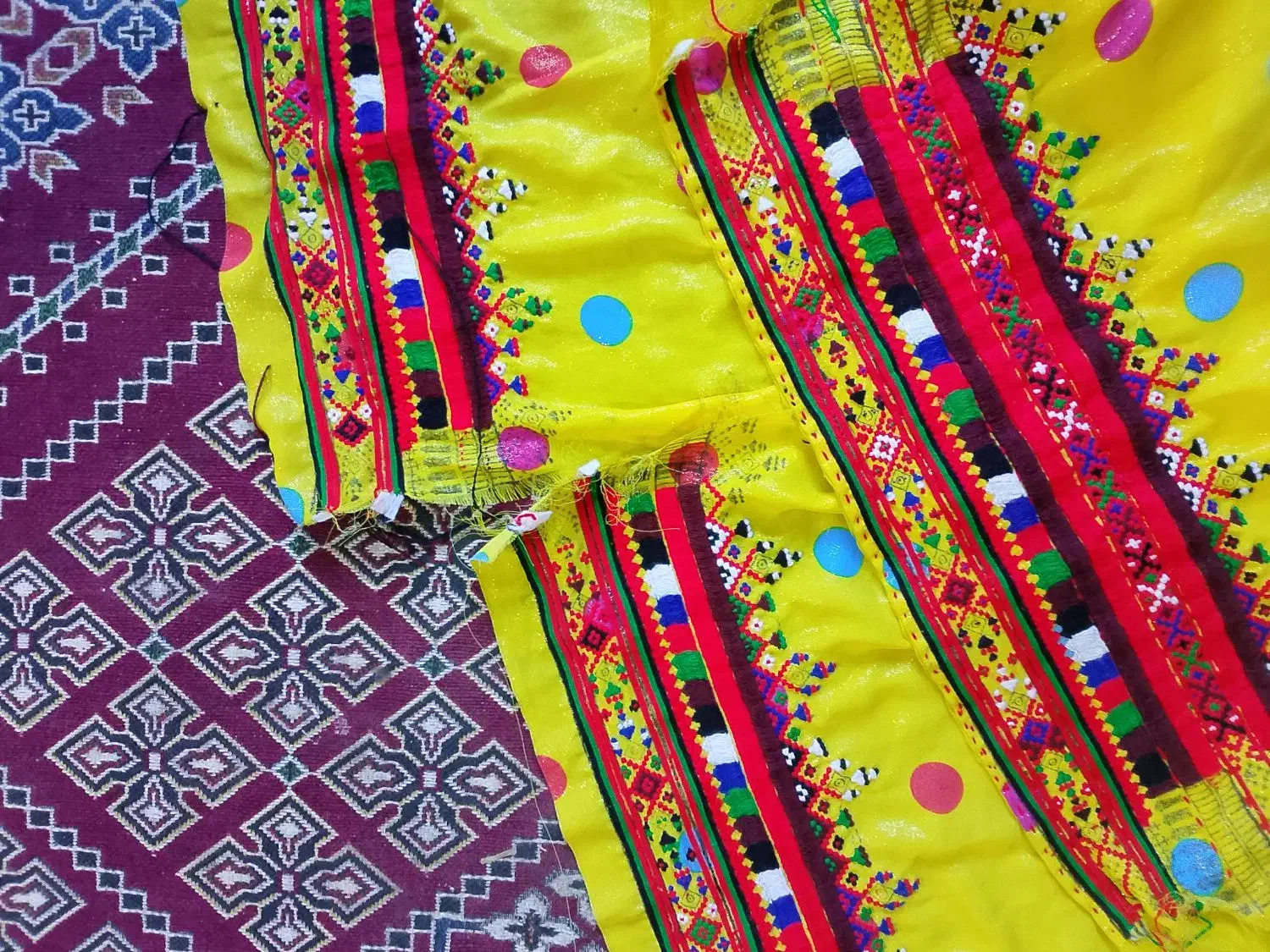 گل دوزی|لباس|نیک شهر, |دیوار