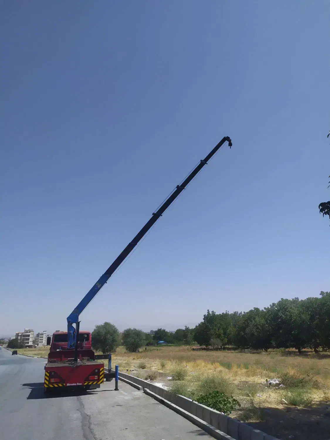 جرثقیل خاور ارتفاع 17 متر جرثقیل هفت تن 32 متر|خدمات حمل و نقل|کرمانشاه, |دیوار