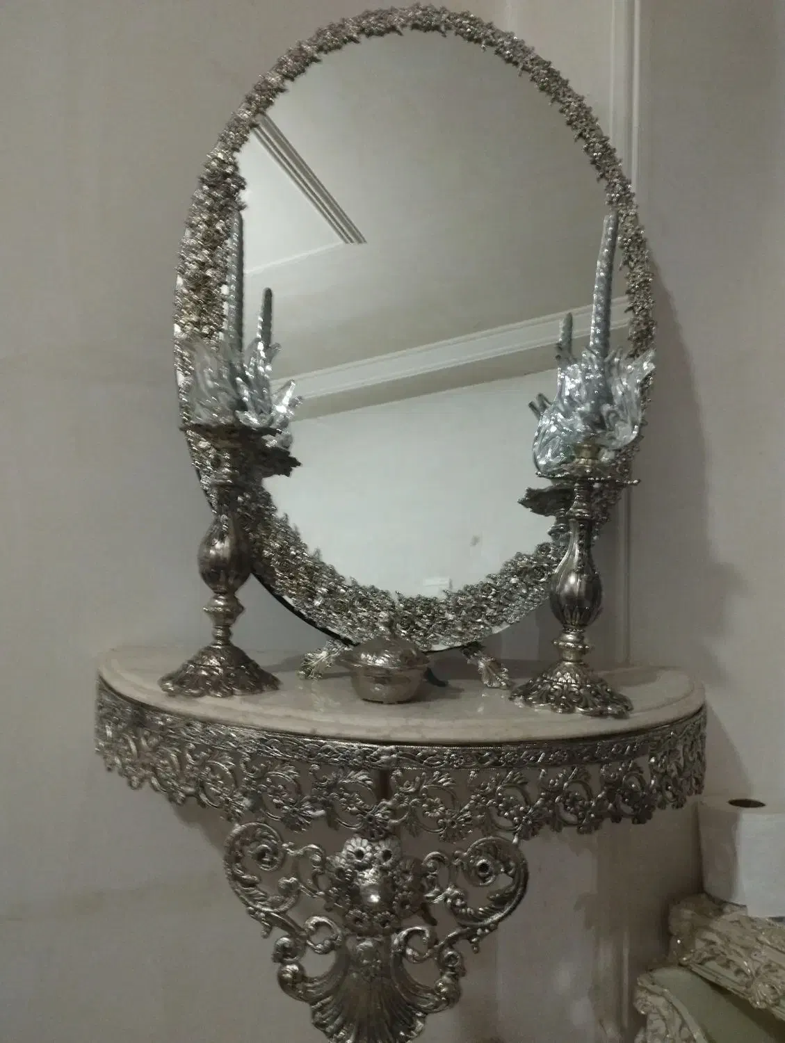 آینه شمعدان|آینه|رباطکریم, نصیرشهر|دیوار