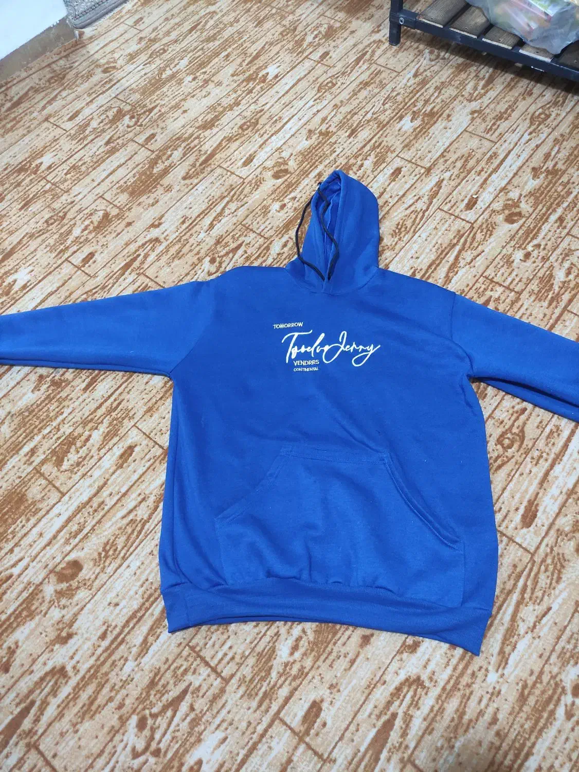 هودی ومانتو|لباس|دهدشت, |دیوار