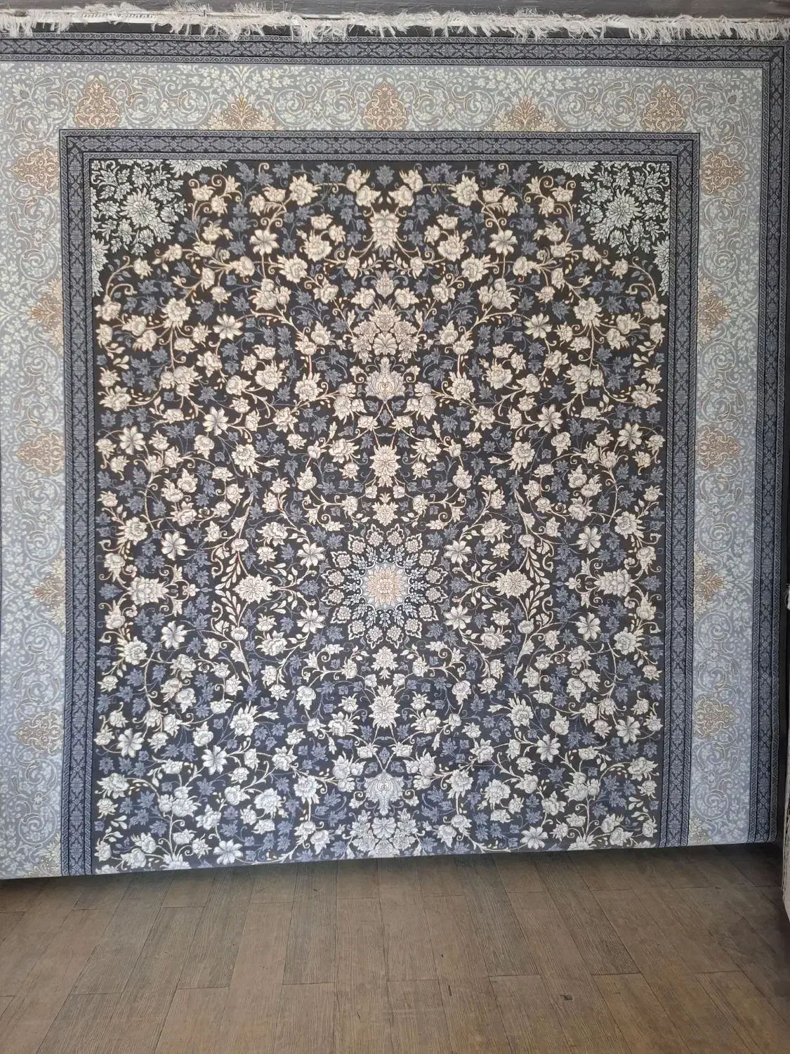 فروش فرش ب صورت فوقالعاده|فرش|شهرکرد, |دیوار