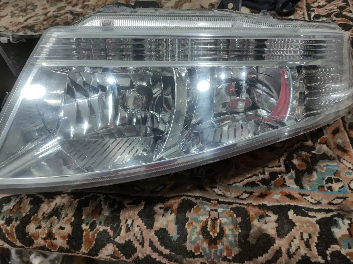 چراغ سورن|قطعات یدکی و لوازم جانبی|شیراز, درکی|دیوار