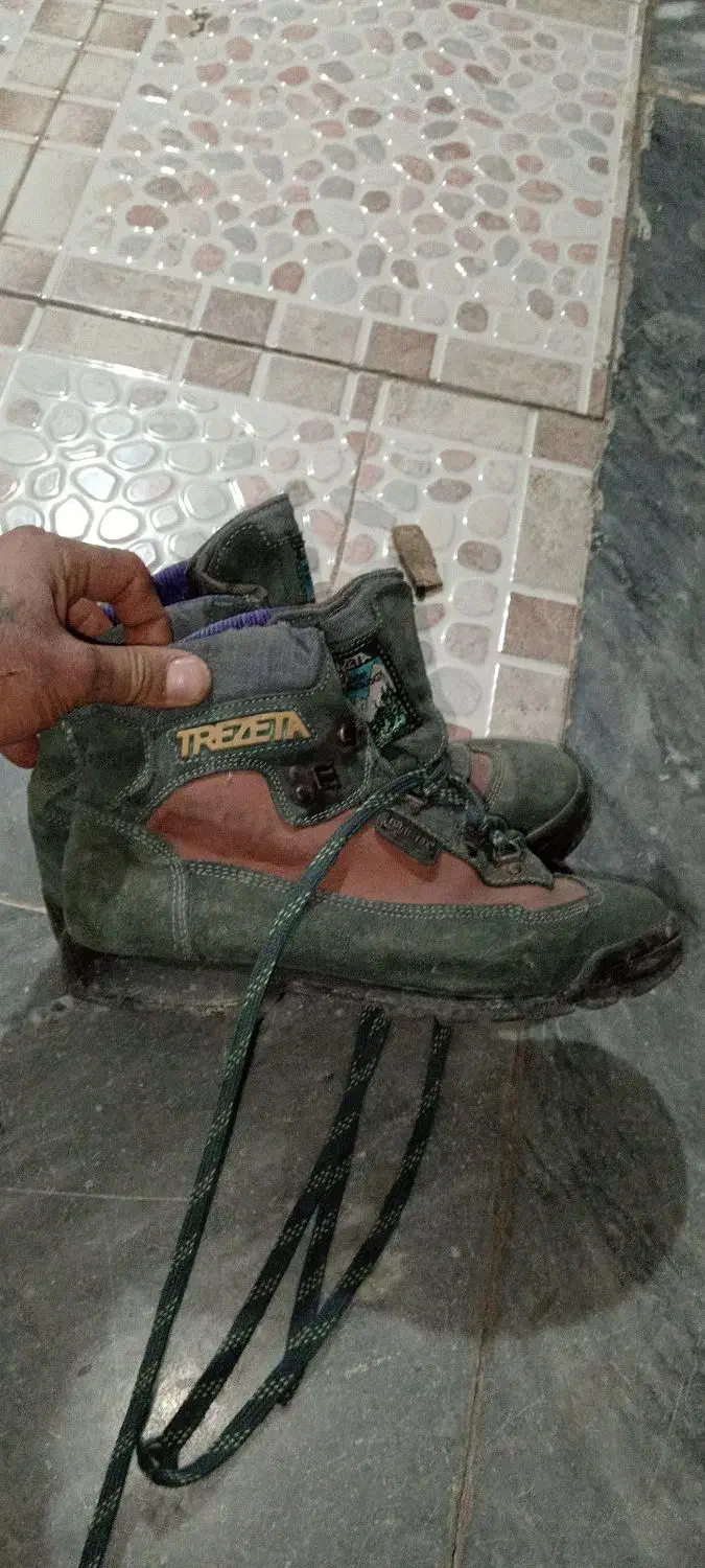 پوتین اصلی اورجینال|کیف، کفش، کمربند|گنبد کاووس, |دیوار