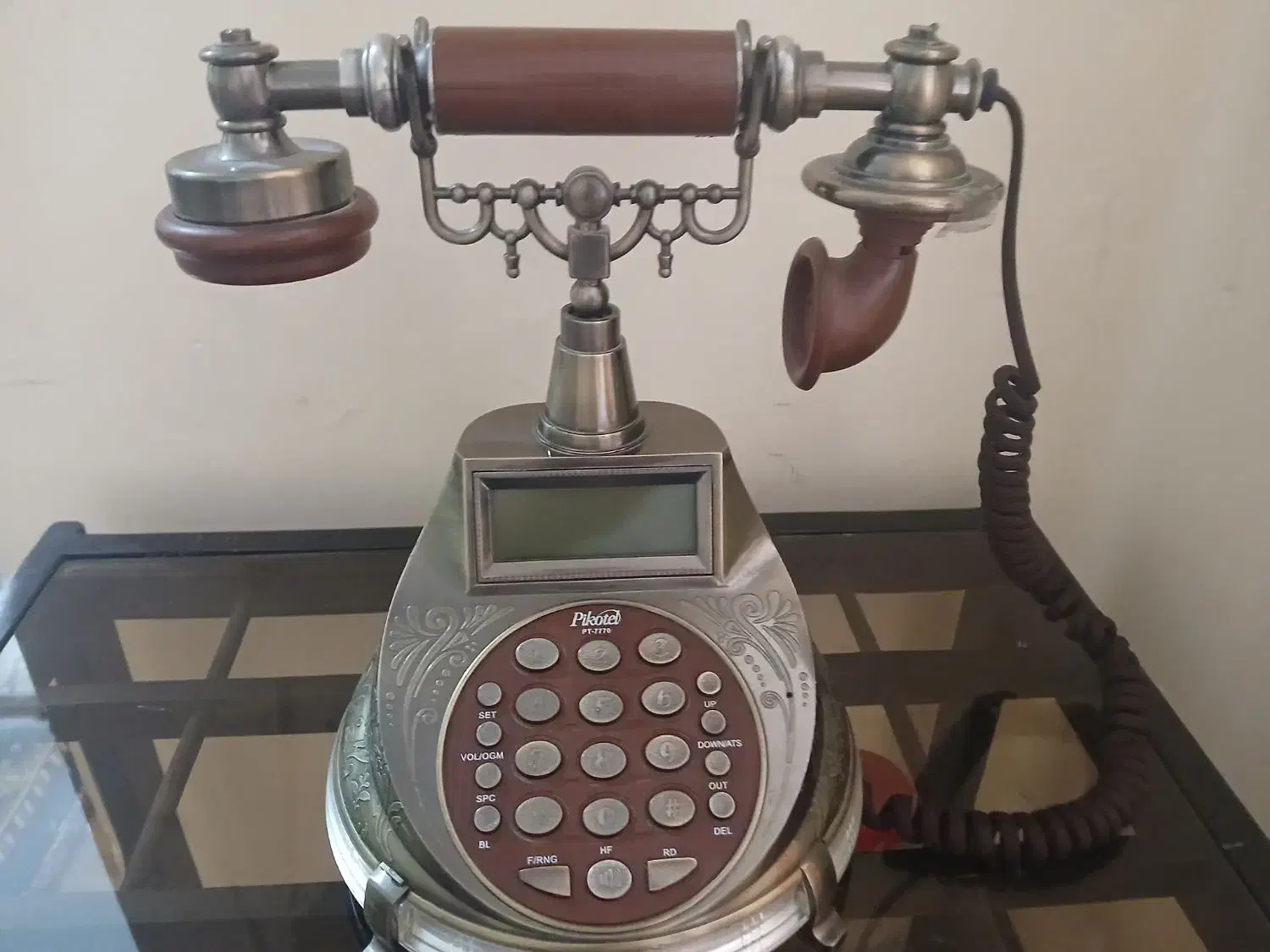 تلفن رومیزی دیجیتال|کلکسیون اشیاء عتیقه|کرمانشاه, |دیوار