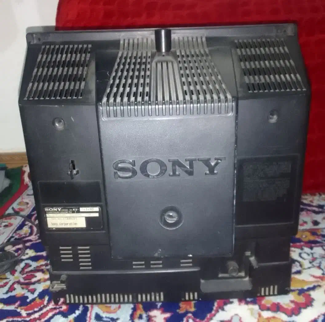 تلویزیون سونی 14 اینچ به همراه دستگاه دیجیتال|تلویزیون و پروژکتور|آبیک, |دیوار