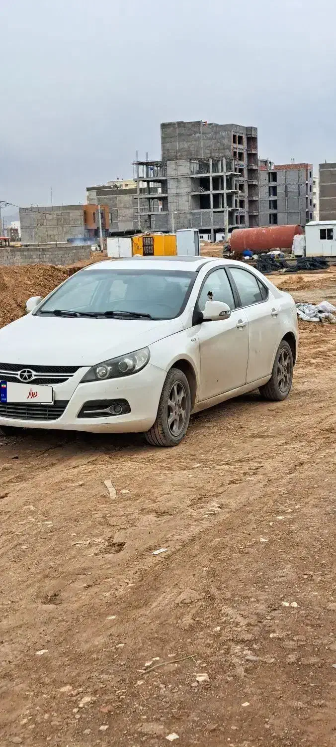 جک j5 بدون رنگ|خودرو سواری و وانت|کرمان, |دیوار