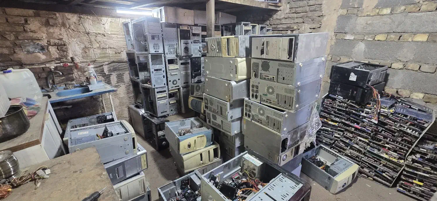 ضایعاتی برد کامپیوتر و مبایل|قطعات و لوازم جانبی رایانه|اصفهان, رهنان|دیوار