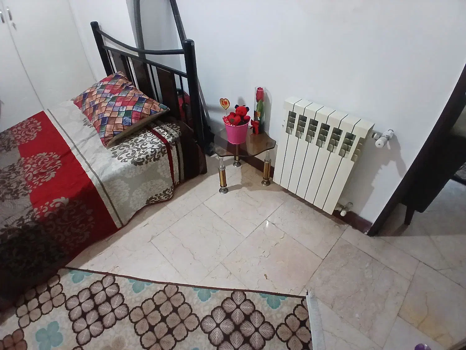 اپارتمان تک واحدی مبله بسیار تمیز|اجارهٔ کوتاهمدت آپارتمان و سوئیت|تهران, زرکش|دیوار